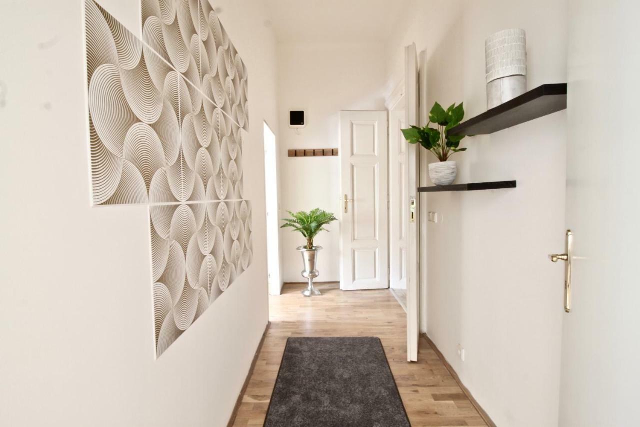 New Design & Style Apartment Old Town Xxl Prag Exterior foto