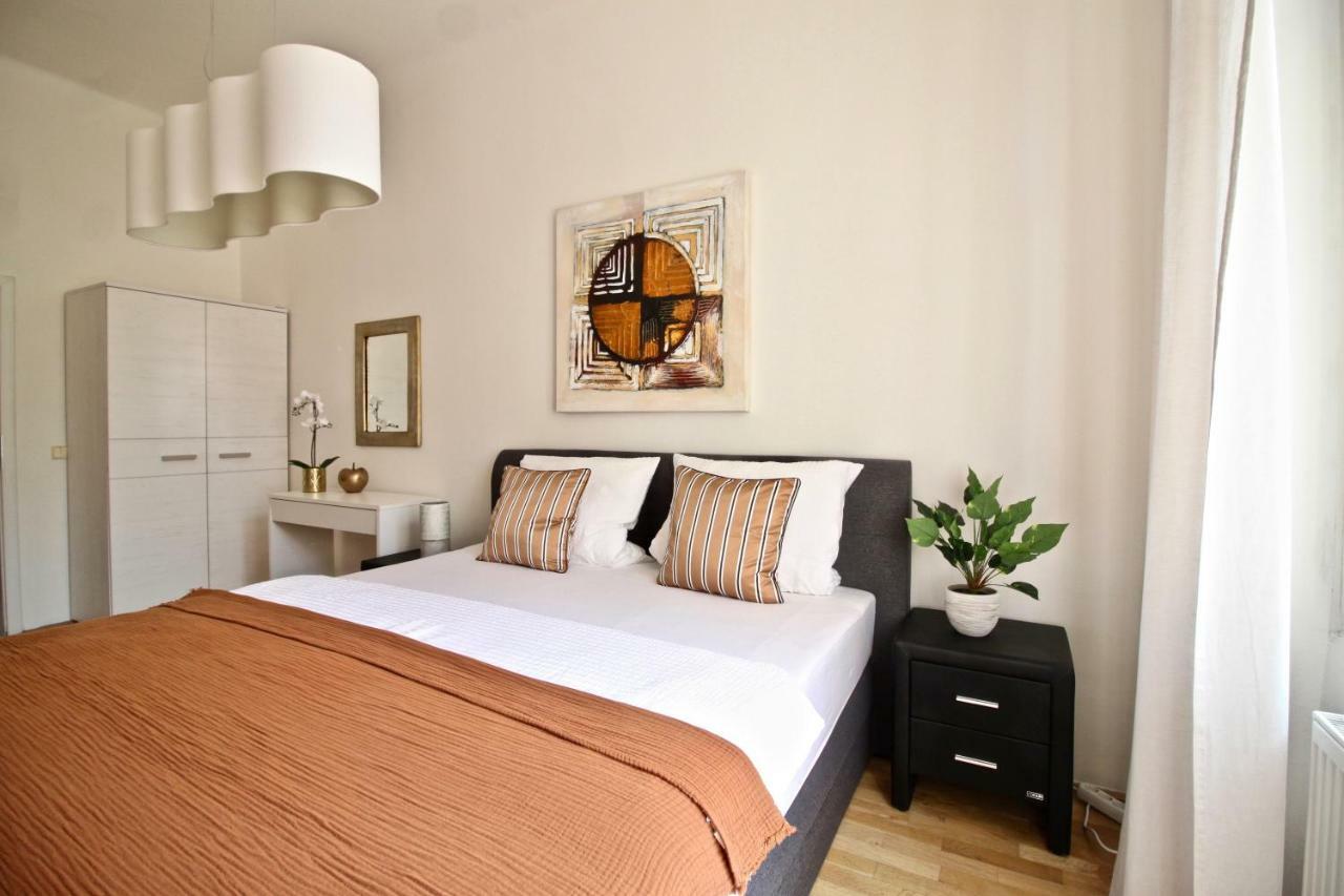 New Design & Style Apartment Old Town Xxl Prag Exterior foto
