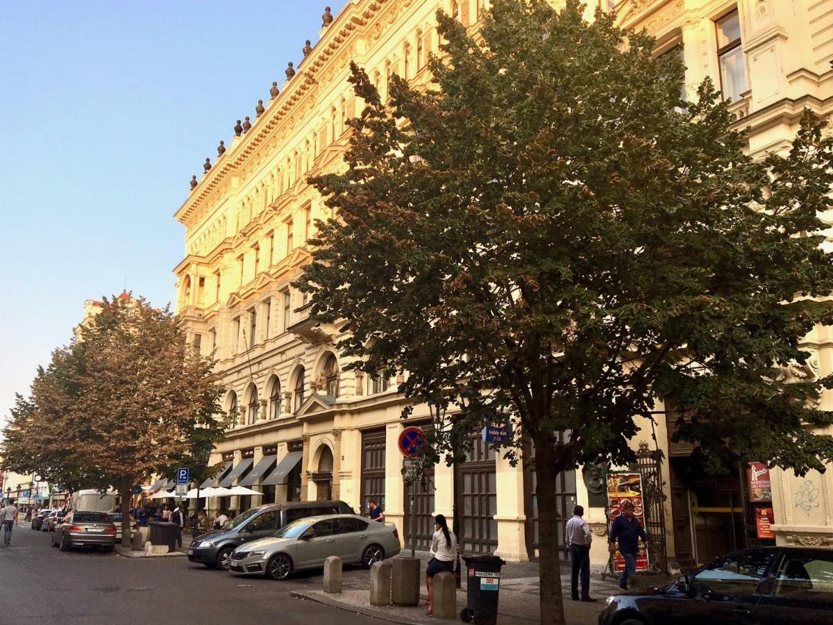 New Design & Style Apartment Old Town Xxl Prag Exterior foto